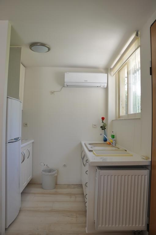 Cosy Studio With Garden / Individual Apartment Athen Eksteriør billede