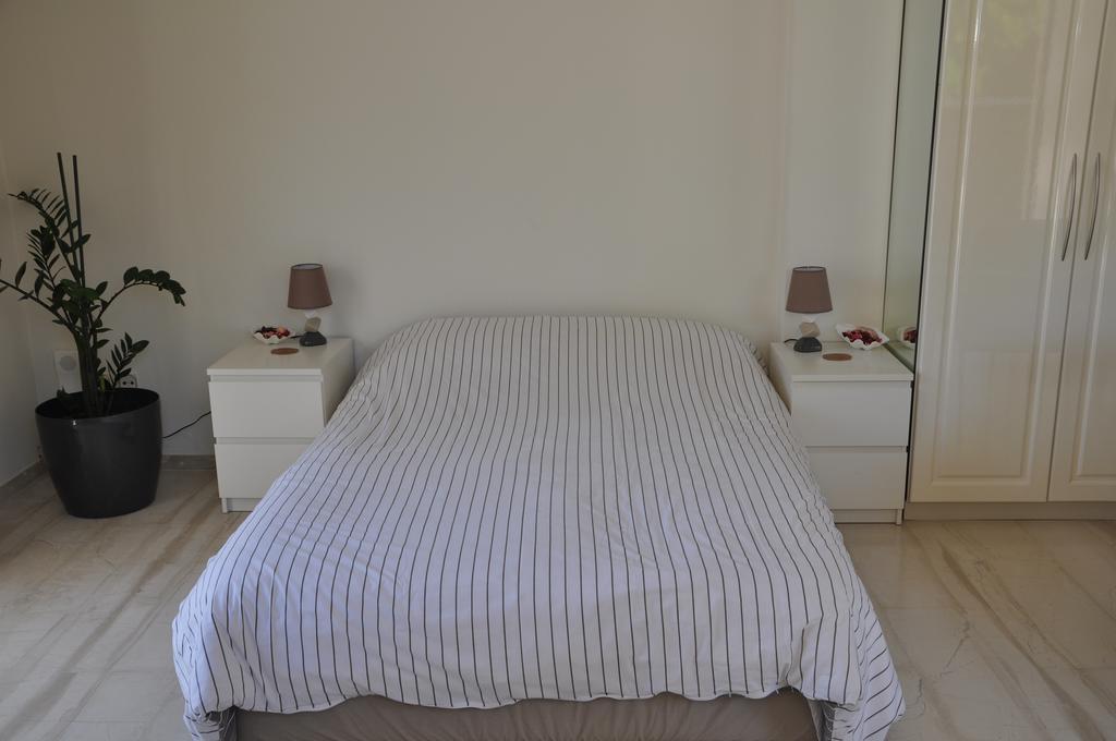 Cosy Studio With Garden / Individual Apartment Athen Eksteriør billede